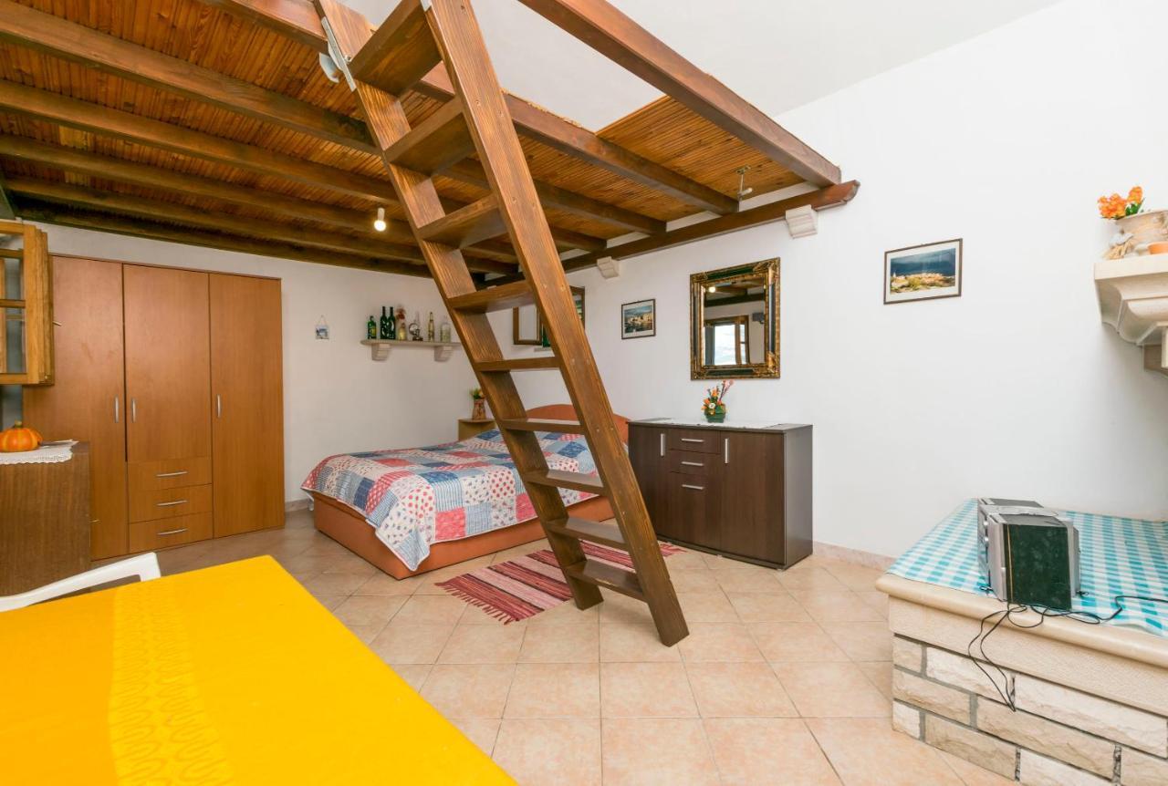 House Svjetlana Villa Постира Екстериор снимка