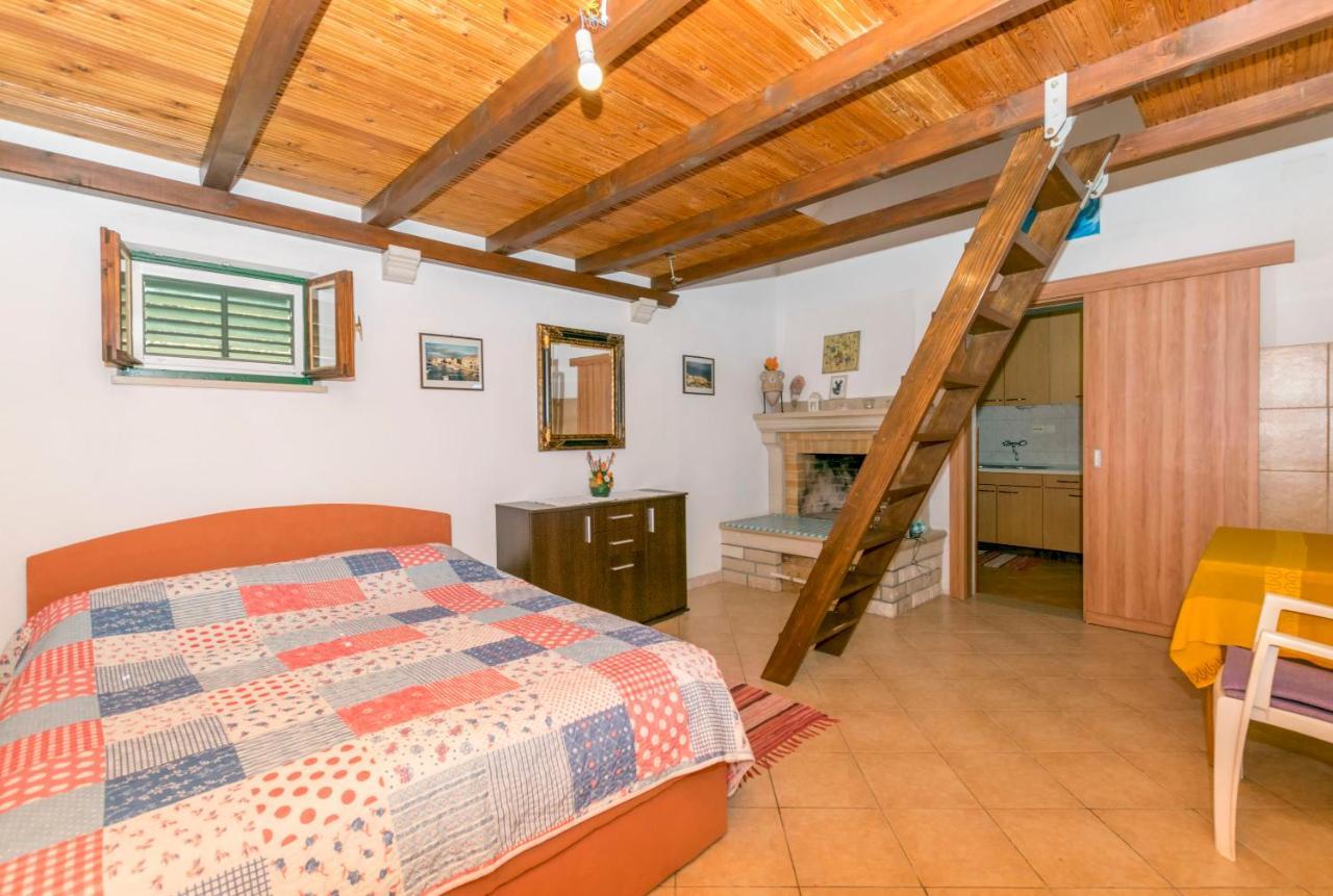 House Svjetlana Villa Постира Екстериор снимка